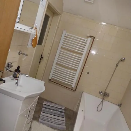 Проживание в семье Evelin Sobe *