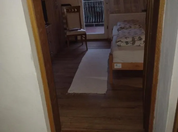 Evelin Sobe Backa Topola